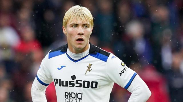 曼联本周报价霍伊伦德，买不来射手就靠桑乔了？