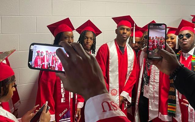 皇冠体育app-离校十七年后保罗终于毕业，人生新篇章将就此开启